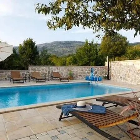 Lisnjak By Guide * Trbounje