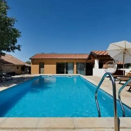 Lisnjak By Guide Villa