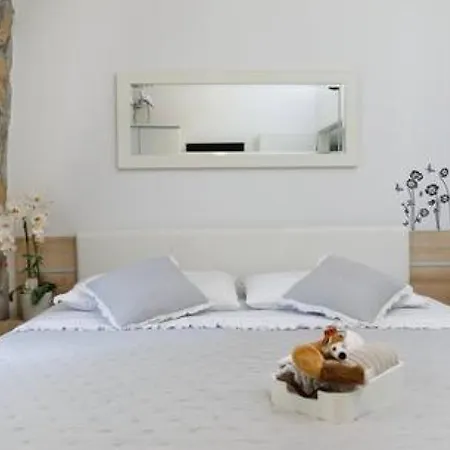 Villa Lisnjak By Guide