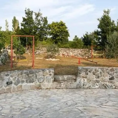 Lisnjak By Guide Villa *