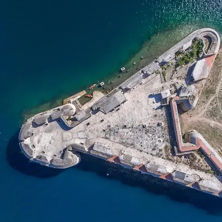 Lisnjak By Guide Villa *