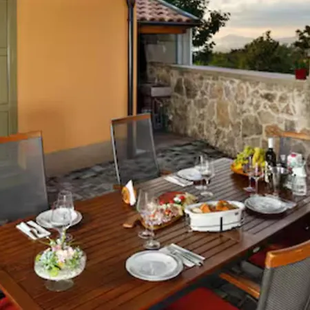 Lisnjak By Guide Villa Trbounje