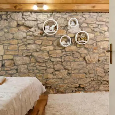 Lisnjak By Guide Vila *