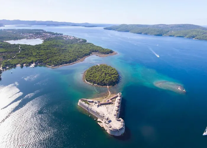 Lisnjak By Guide * Drniš