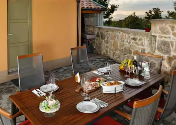 Lisnjak By Guide וילה Drniš