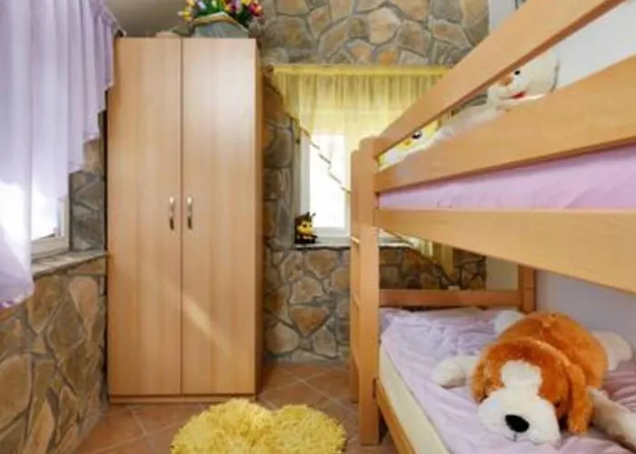 Lisnjak By Guide וילה Drniš