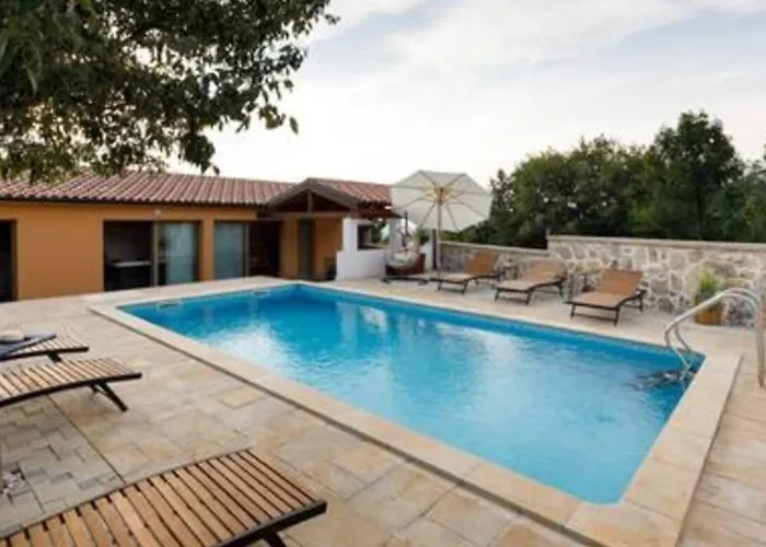 Lisnjak By Guide Drniš