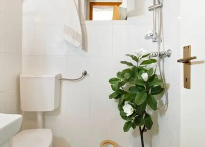 Lisnjak By Guide וילה Drniš